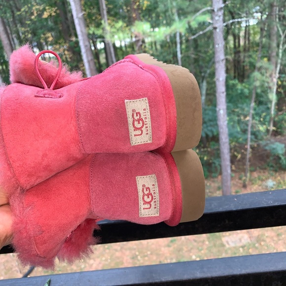 UGG Shoes - Women mini uggs boots